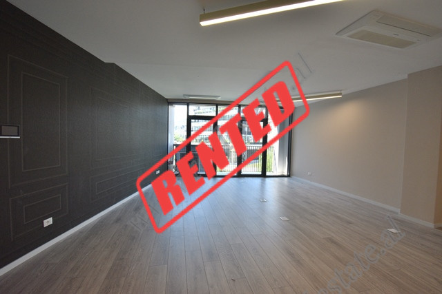 Office space for rent at Lake View Residence, near the Artificial Lake, in Tirana, Albania.
Positio